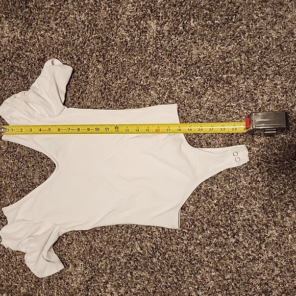 White Ruffled Puff Sleeve Bodysuit - Picture 4 of 4